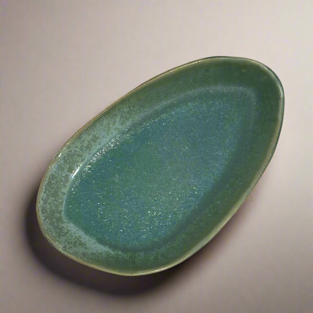 Green Ivy Pebble Plate