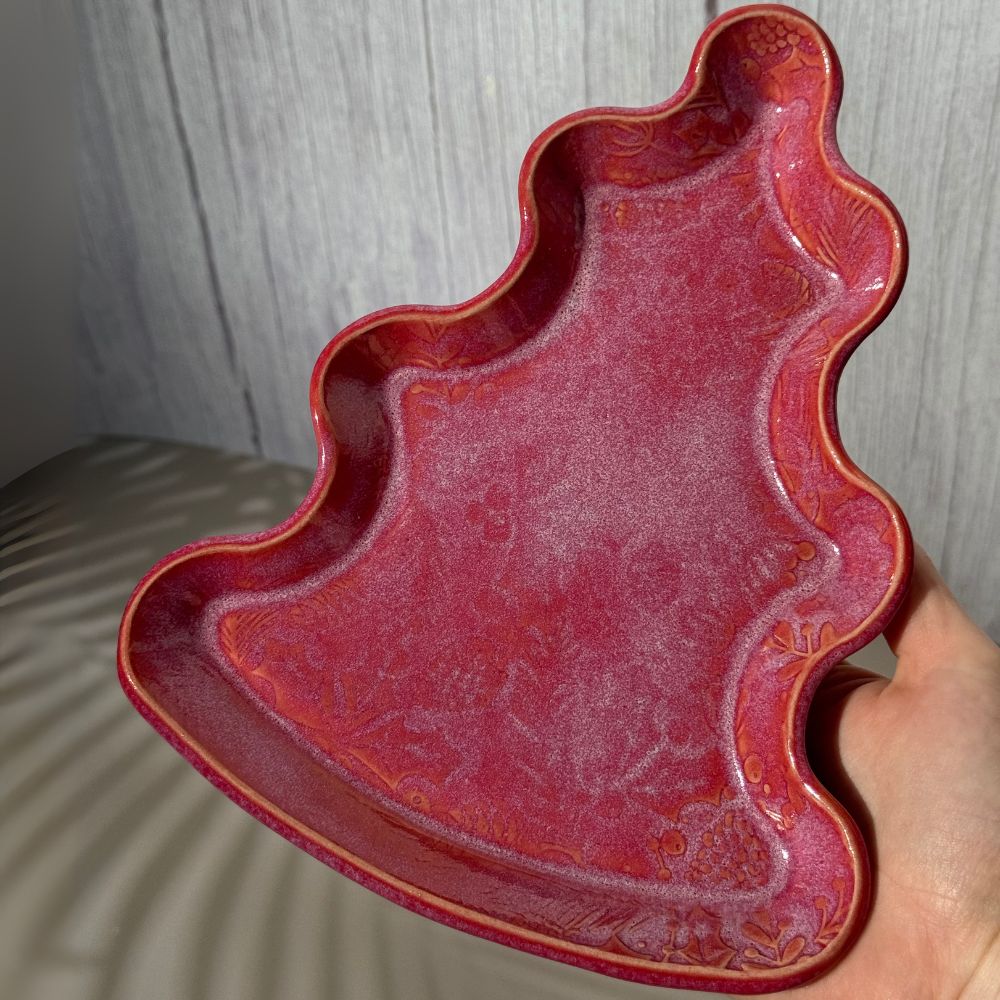 pinky red Christmas Tree Plate.