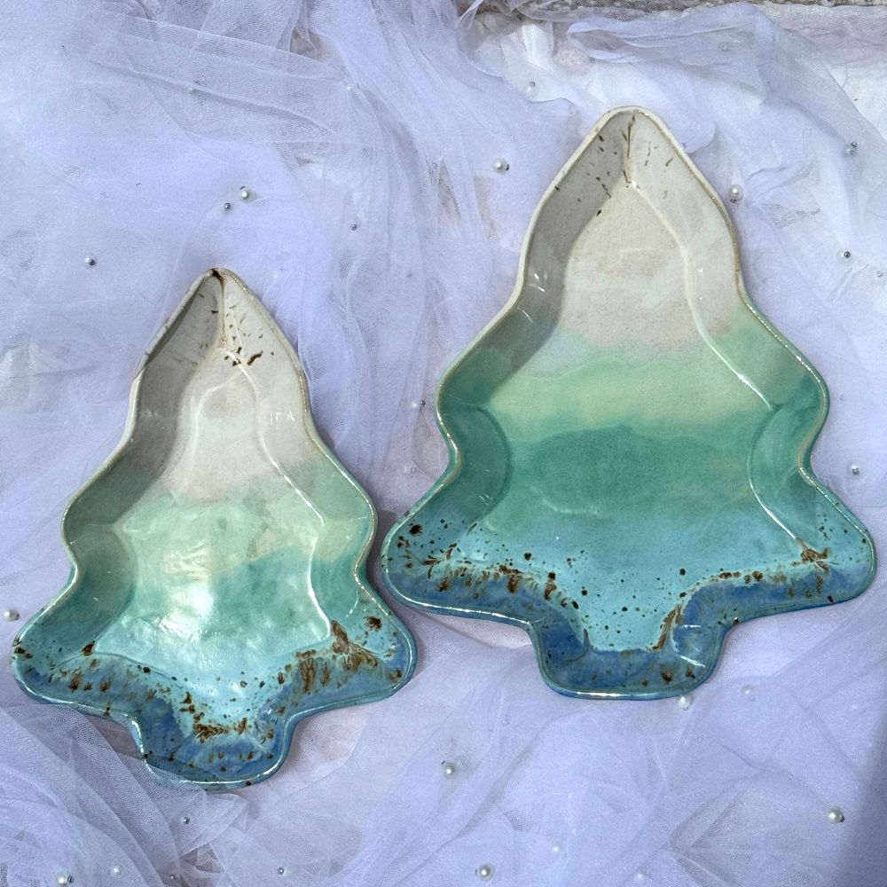 Coastal Christmas Tree Nesting Plates