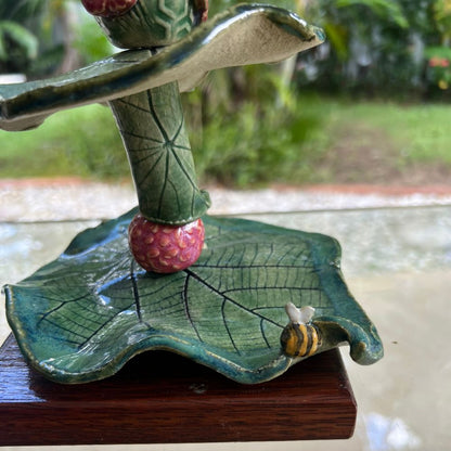 LEAFY LAYERS Table-Top Totem Pole