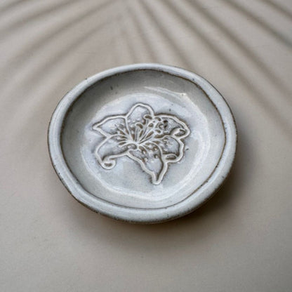 pearl glazed ring trinket dish with lily flower