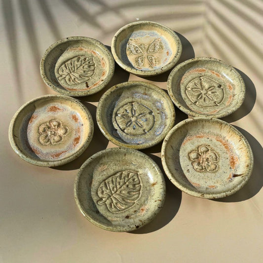 Salt Spray Hibiscus Ring Dish