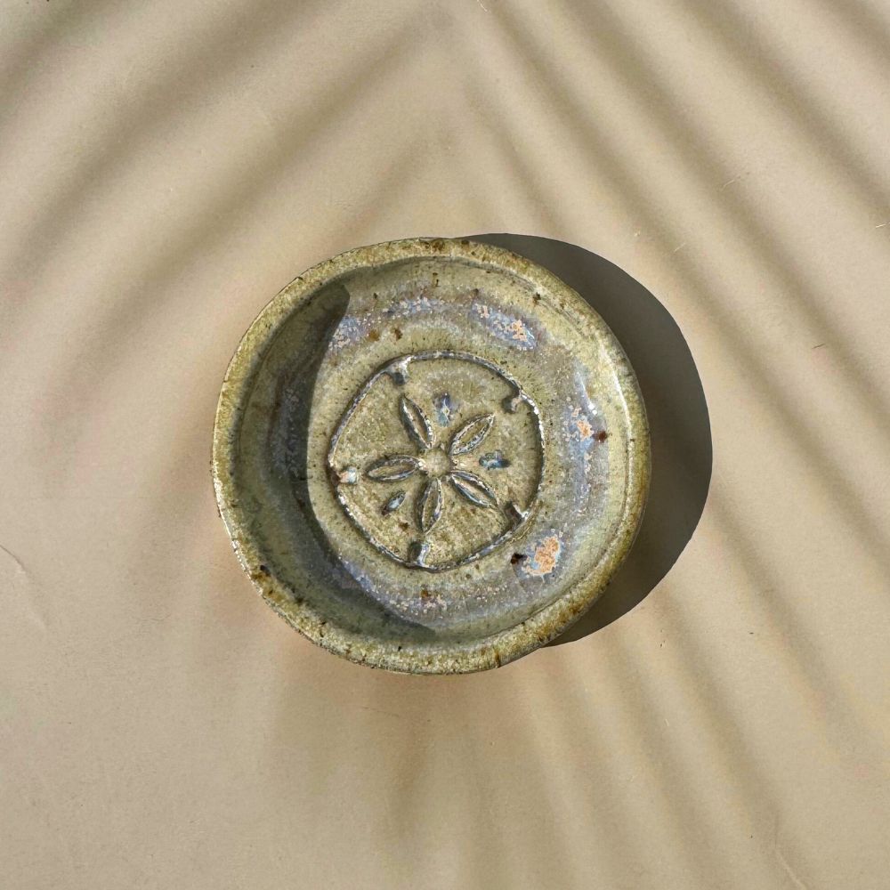 Salt Spray Hibiscus Ring Dish