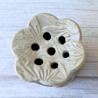 Petal-Perch Small Curved Flower Frog